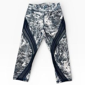 Lululemon Never Still Crop 21" Leggings Teal White Floral Print Size 8 W6ARAS